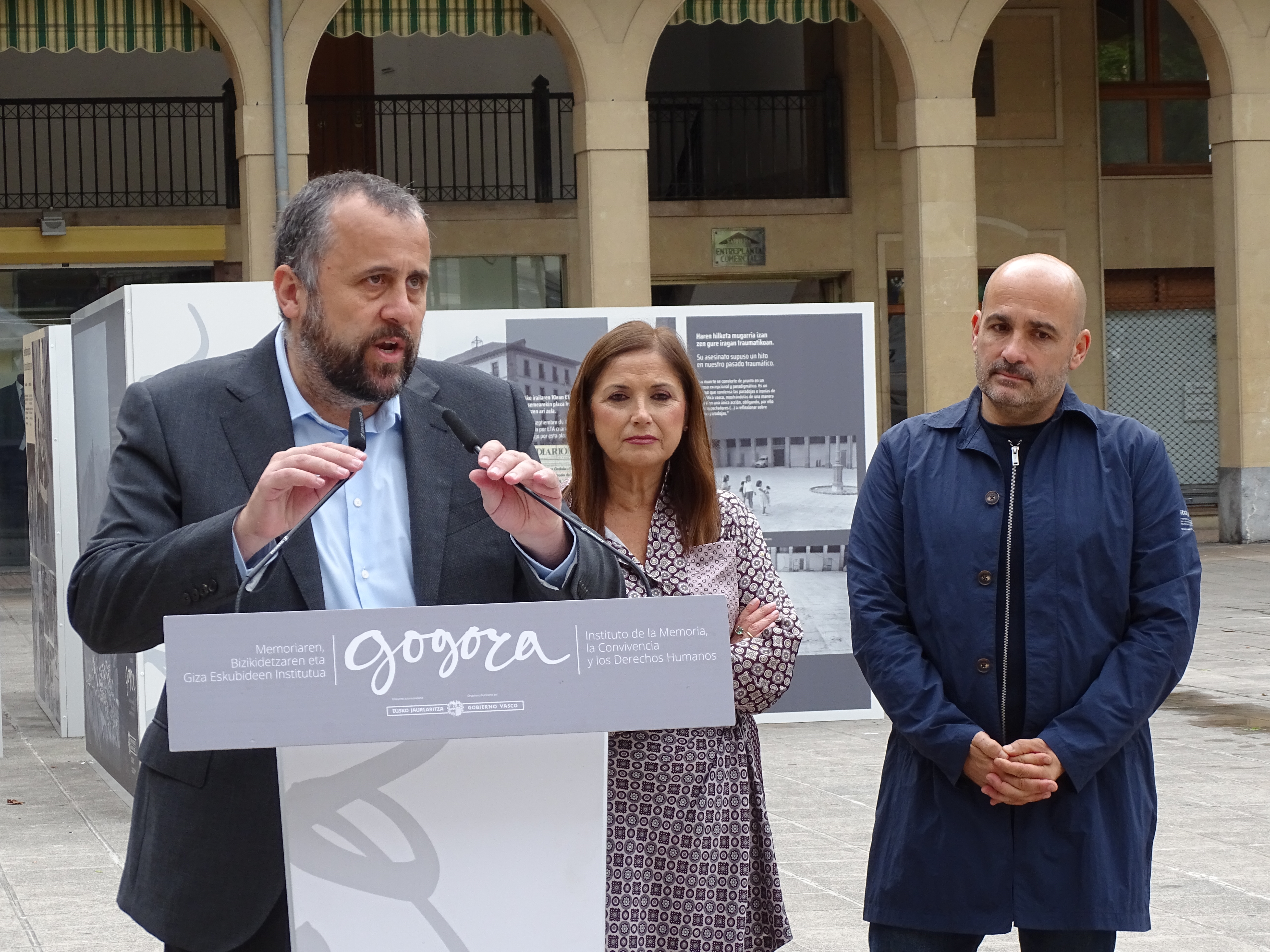  ‘Yoyes’ erakusketa ikusgai dago Ordiziako Jose Migel Barandiaran plazan