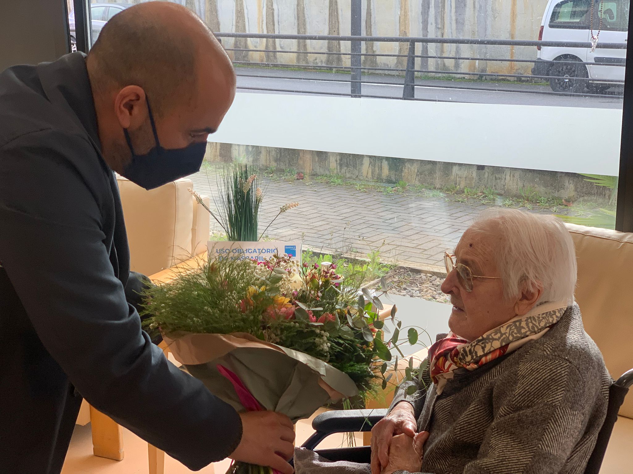 Juana Labayen Armendarizek 100 urte bete ditu