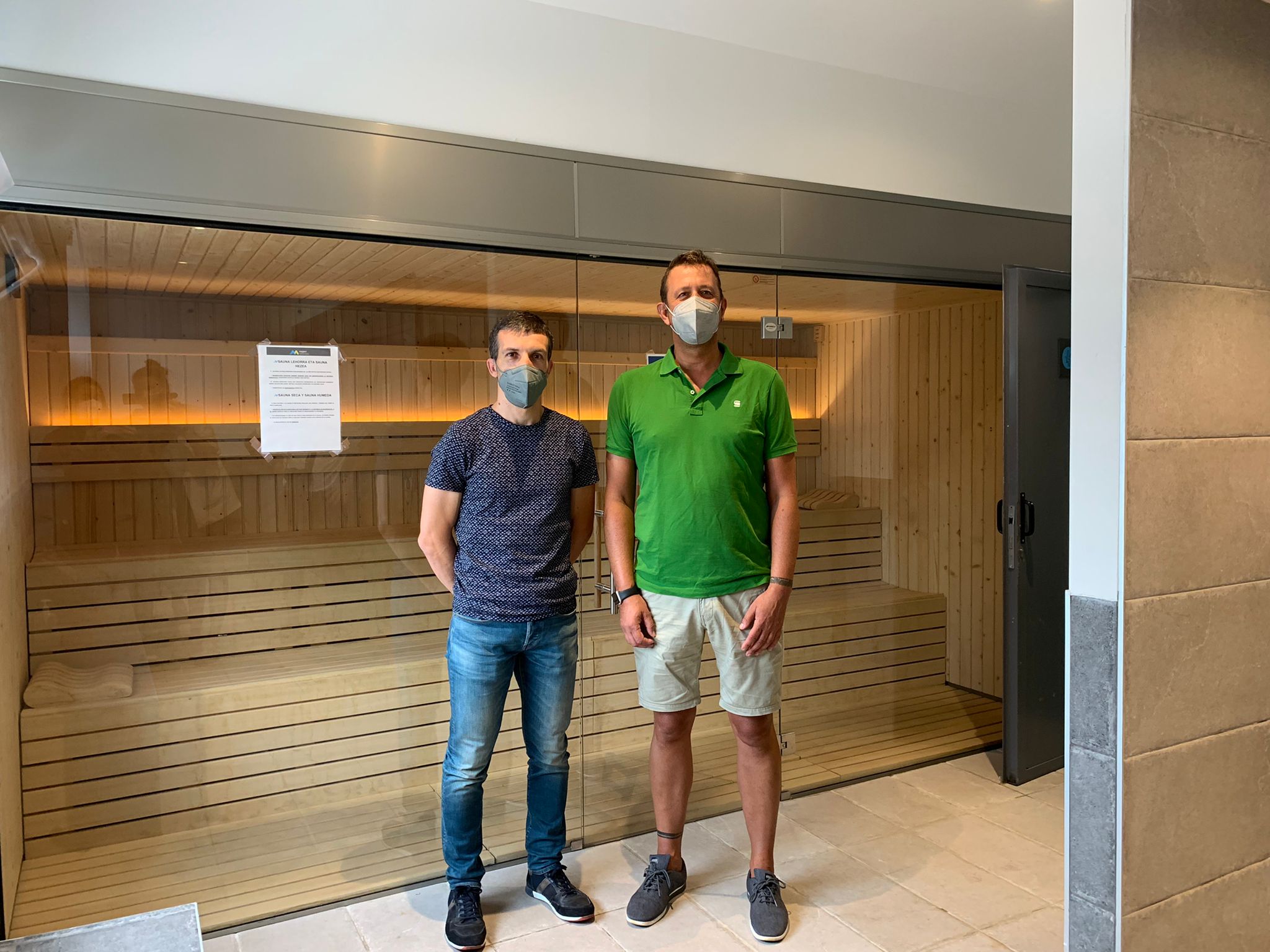 Construcción de la nueva sauna en el polideportivo Majori 